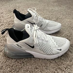 MENS Nike Air Max 270 size 9